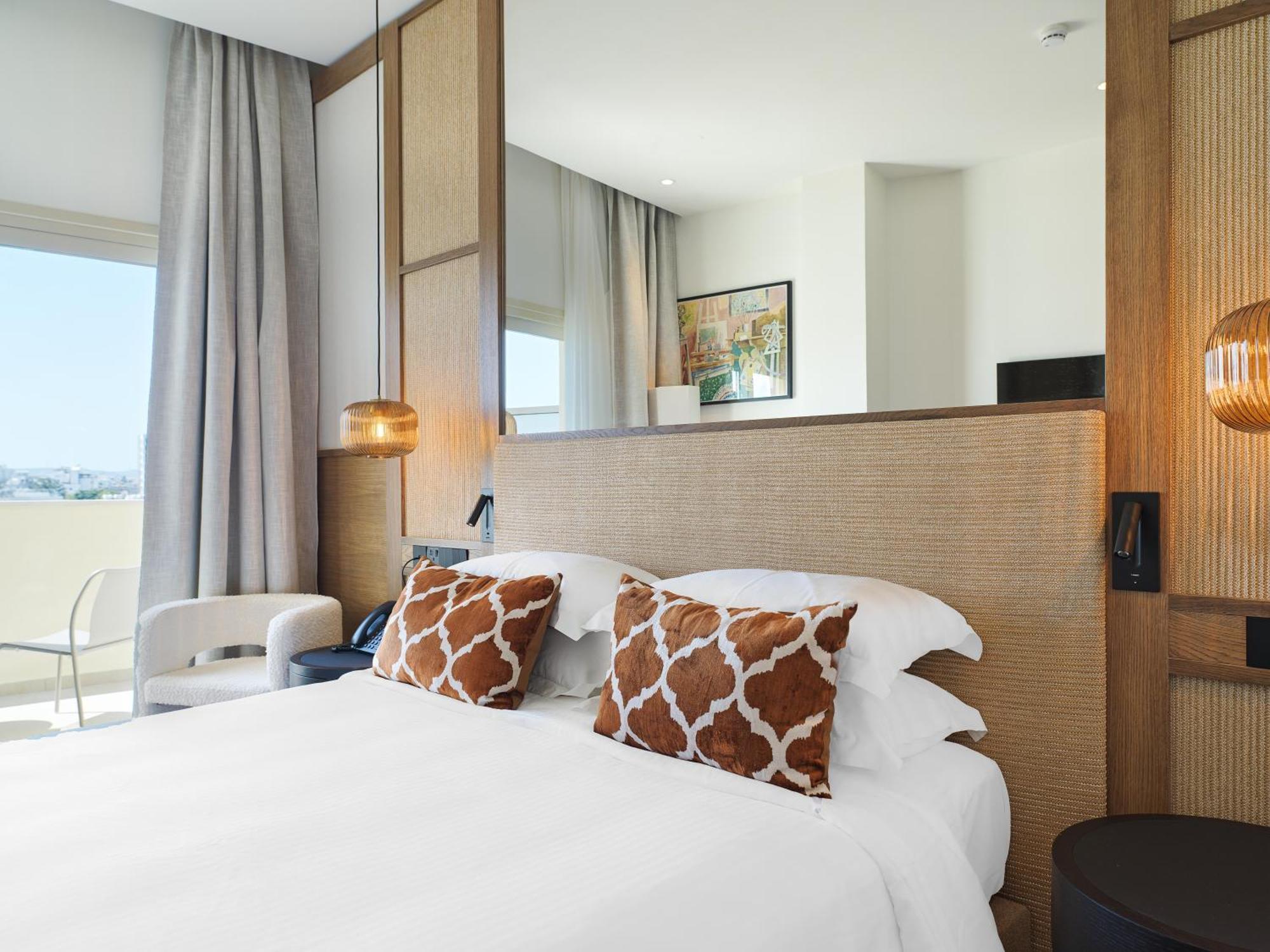 Leonardo Boutique Hotel Larnaca Quarto foto